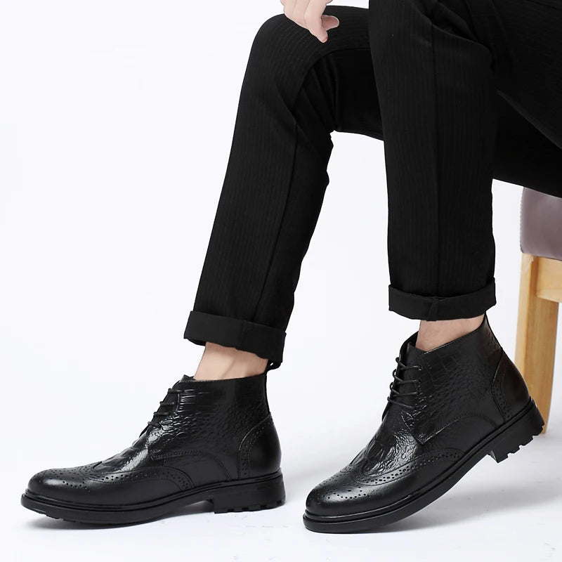 Bottes de style britannique en cuir véritable pour hommes, bottes de rinçage élégantes, mode, chaussures de marche hautes, nouveau design, bottes de moto