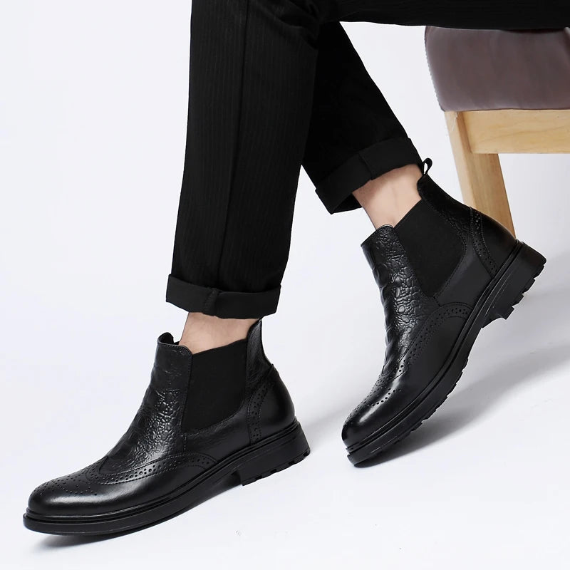 Bottes de style britannique en cuir véritable pour hommes, bottes de rinçage élégantes, mode, chaussures de marche hautes, nouveau design, bottes de moto