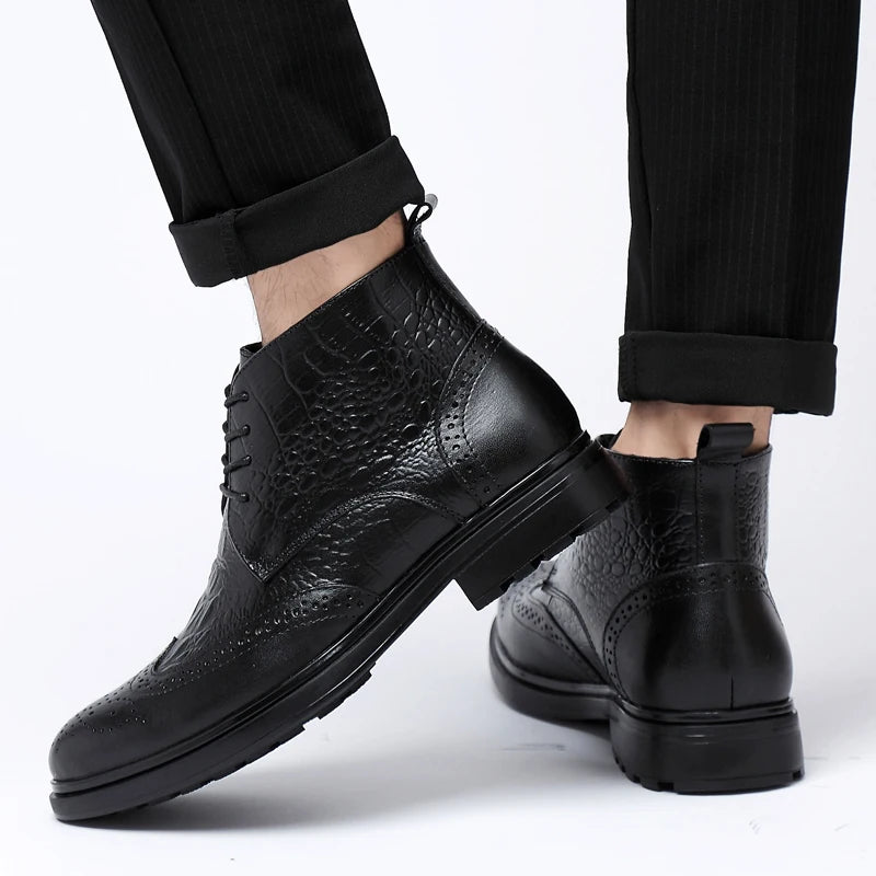 Bottes de style britannique en cuir véritable pour hommes, bottes de rinçage élégantes, mode, chaussures de marche hautes, nouveau design, bottes de moto